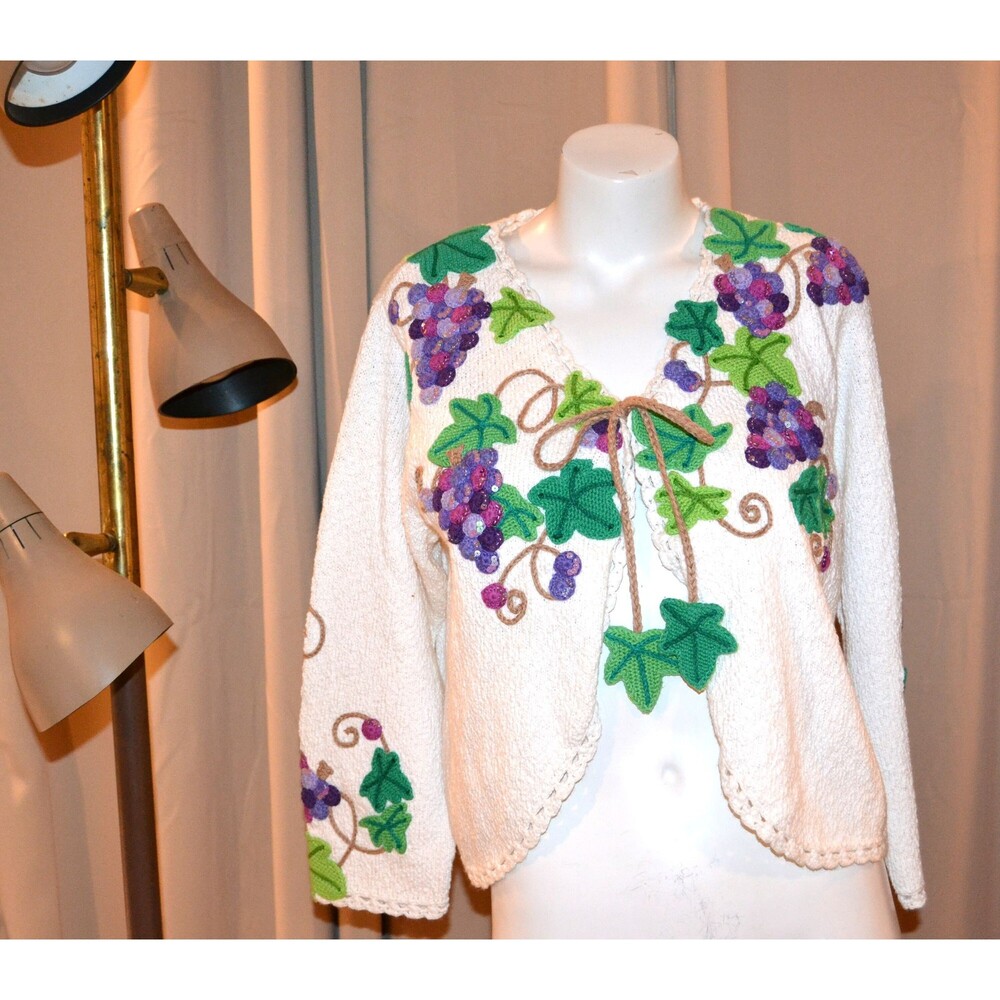 Vintage Sweater Grapes and Vines on White Vineyard Owner Wine Connoisseur